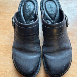 Born Navy Mules/Clogs